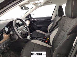 SKODA Kamiq 1.0 TSI 95cv BLACK DOTS 5