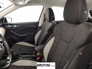 SKODA Kamiq 1.0 TSI 95cv BLACK DOTS 7