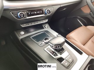 AUDI Q5 40 TDI Business Sport quattro S tronic 10