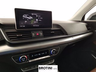 AUDI Q5 40 TDI Business Sport quattro S tronic 11