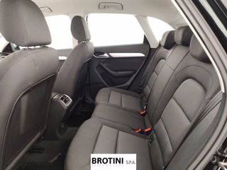 AUDI Q3 2.0 TDI 120cv  Business 9