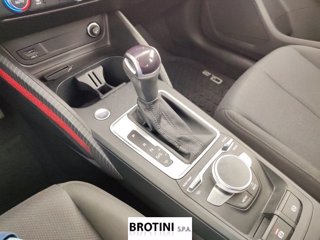 AUDI Q2 1.5 35 TFSI BUSINESS ADVANCED S TRONIC 11