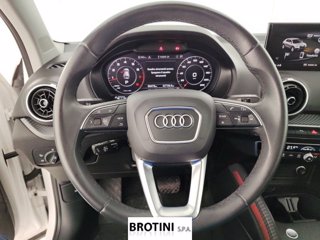 AUDI Q2 1.5 35 TFSI BUSINESS ADVANCED S TRONIC 13