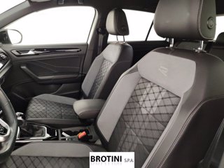 VOLKSWAGEN T-Roc 1.0 TSI R-Line 7