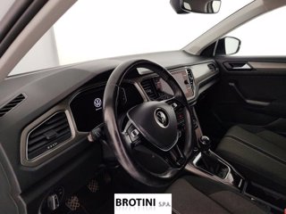 VOLKSWAGEN T-Roc 1.0 TSI Style 6