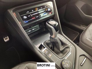 VOLKSWAGEN Tiguan 2.0 TDI SCR 110KW R-Line DSG 4MOTION 11
