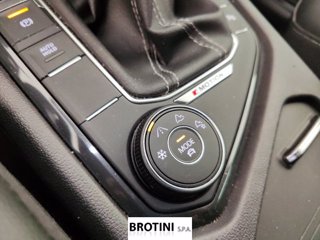 VOLKSWAGEN Tiguan 2.0 TDI SCR 110KW R-Line DSG 4MOTION 15