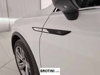 VOLKSWAGEN Tiguan 2.0 TDI SCR 110KW R-Line DSG 4MOTION 18