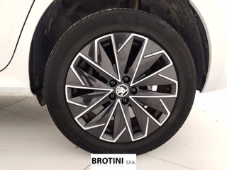 SKODA Kamiq 1.0 TSI 95cv BLACK DOTS 5