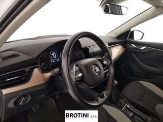 SKODA Kamiq 1.0 TSI 95cv BLACK DOTS 7