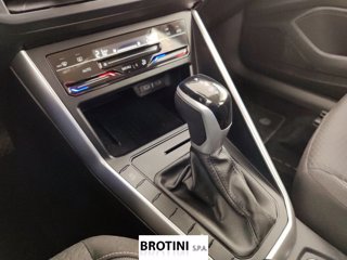 VOLKSWAGEN Polo 1.0 TSI Life DSG 10