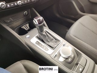 AUDI Q2 2.0 30 TDI ID BLACK S TRONIC 9