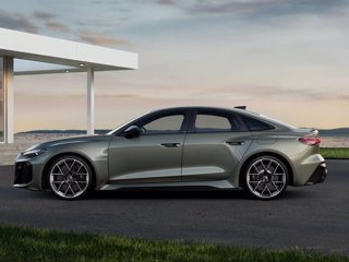 AUDI RS 5 Avant e-hybrid S tronic quattro 1