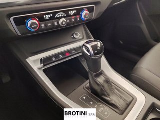 AUDI Q3 1.5 35 TFSI Business Advanced S-Tronic 10