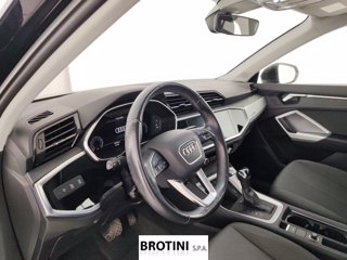 AUDI Q3 1.5 35 TFSI Business Advanced S-Tronic 7