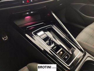 VOLKSWAGEN Golf GTI 2.0 TSI GTI DSG 10