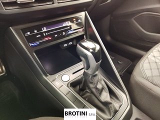 VOLKSWAGEN Polo 1.0 TSI R-Line DSG 9