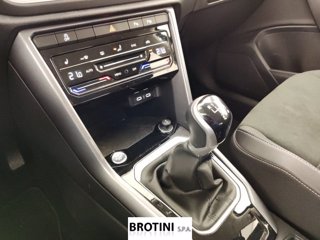 VOLKSWAGEN T-Roc 1.0 TSI Style 10