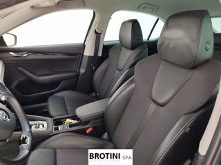 SKODA Octavia 1.4 tsi phev Executive dsg 8