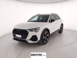 AUDI Q3 35 TDI S tronic Identity Black