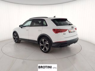 AUDI Q3 35 TDI S tronic Identity Black 1