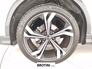 AUDI Q3 35 TDI S tronic Identity Black 5