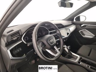 AUDI Q3 35 TDI S tronic Identity Black 7