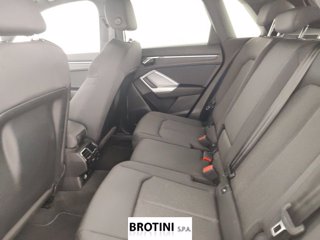 AUDI Q3 35 TDI S tronic Identity Black 9