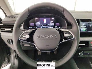 SKODA Kamiq 1.0 TSI 85KW BLACK DOTS 13