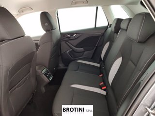 SKODA Kamiq 1.0 TSI 85KW BLACK DOTS 9