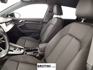 AUDI A3 Sportback 35 TDI S tronic Business Advanced 8