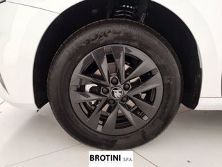 SKODA Fabia 1.0 MPI Evo 59KW YOUNG EDITION 5