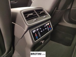 AUDI A6 40 TDI 2.0 quattro ultra S tronic Business Sport 15