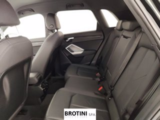 AUDI Q3 45 TFSI quattro S tronic Business Advance 10