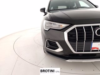 AUDI Q3 45 TFSI quattro S tronic Business Advance 4