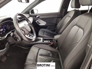 AUDI Q3 45 TFSI quattro S tronic Business Advance 6
