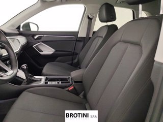 AUDI Q3 2.0 35 TDI S Tronic Business Advanced 8