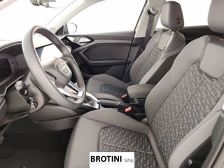 AUDI A1 Sportback 35 TSI S Tronic Allstreet Identity Contrast 6