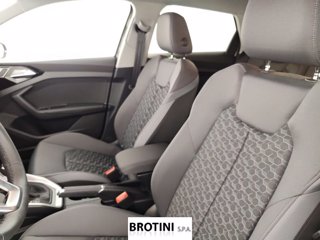 AUDI A1 Sportback 35 TSI S Tronic Allstreet Identity Contrast 8