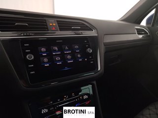 VOLKSWAGEN Tiguan 1.5 TSI ACT R-Line DSG 11