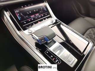AUDI Q8 TFSI e 290kW quattro tip. S Line Ed. 12