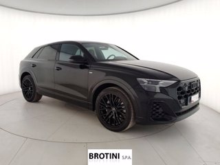 AUDI Q8 TFSI e 290kW quattro tip. S Line Ed. 3