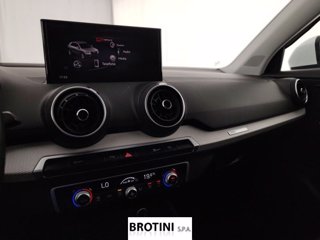 AUDI Q2 1.5 35 TFSI BUSINESS ADVANCED S TRONIC 11