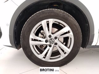 VOLKSWAGEN T-Roc 1.5 TSI ACT R-Line 5