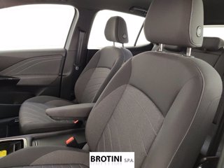 VOLKSWAGEN ID.3 Pro Performance 8