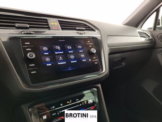 VOLKSWAGEN Tiguan 2.0 TDI SCR 110KW R-Line DSG 4MOTION 11