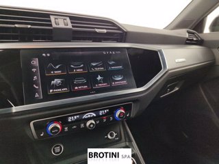 AUDI Q3 35 TFSI S Line Edition S-Tronic 11