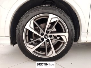 AUDI Q3 35 TFSI S Line Edition S-Tronic 5