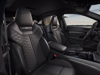 AUDI RS 5 e-hybrid S tronic quattro Performance 6