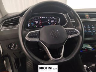VOLKSWAGEN Tiguan 1.5 TSI ACT Elegance DSG 13
